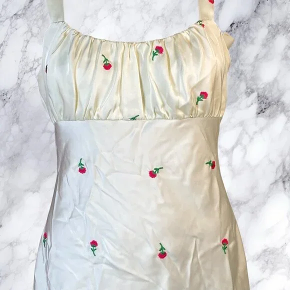 MAJORELLE Eden Midi Dress Ivory & Pink - Picture 4 of 12